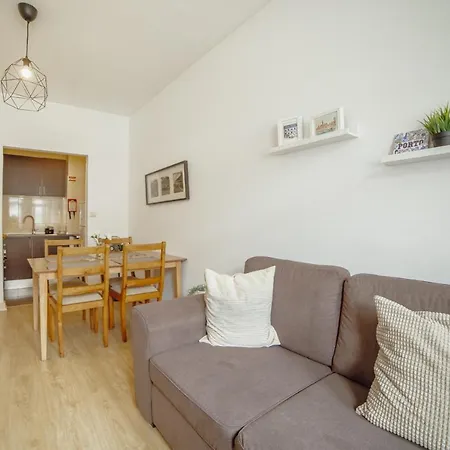 Alegria Flat Center With Elevator By Vacationy