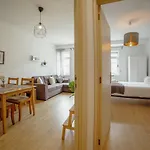 Alegria Flat Center With Elevator By Vacationy *