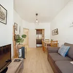 Alegria Flat Center With Elevator By Vacationy 아파트 *