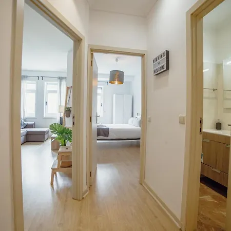 Alegria Flat Center With Elevator By Vacationy * Porto