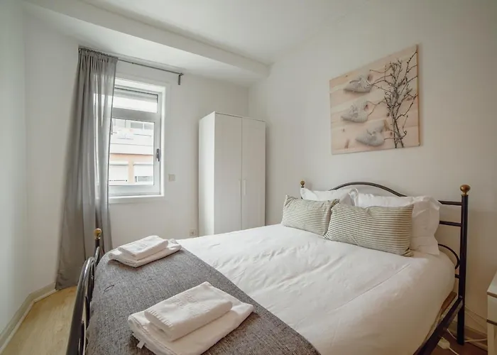 Alegria Flat Center With Elevator By Vacationy * Πόρτο