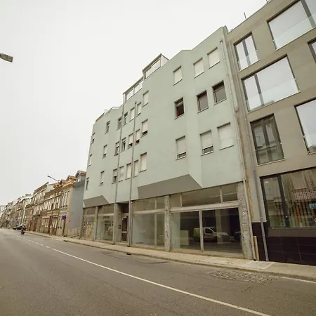 Alegria Flat Center With Elevator By Vacationy * Porto