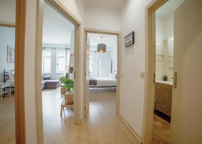 Alegria Flat Center With Elevator By Vacationy * Porto