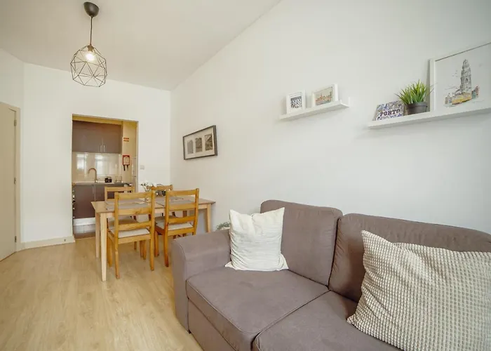 Alegria Flat Center With Elevator By Vacationy